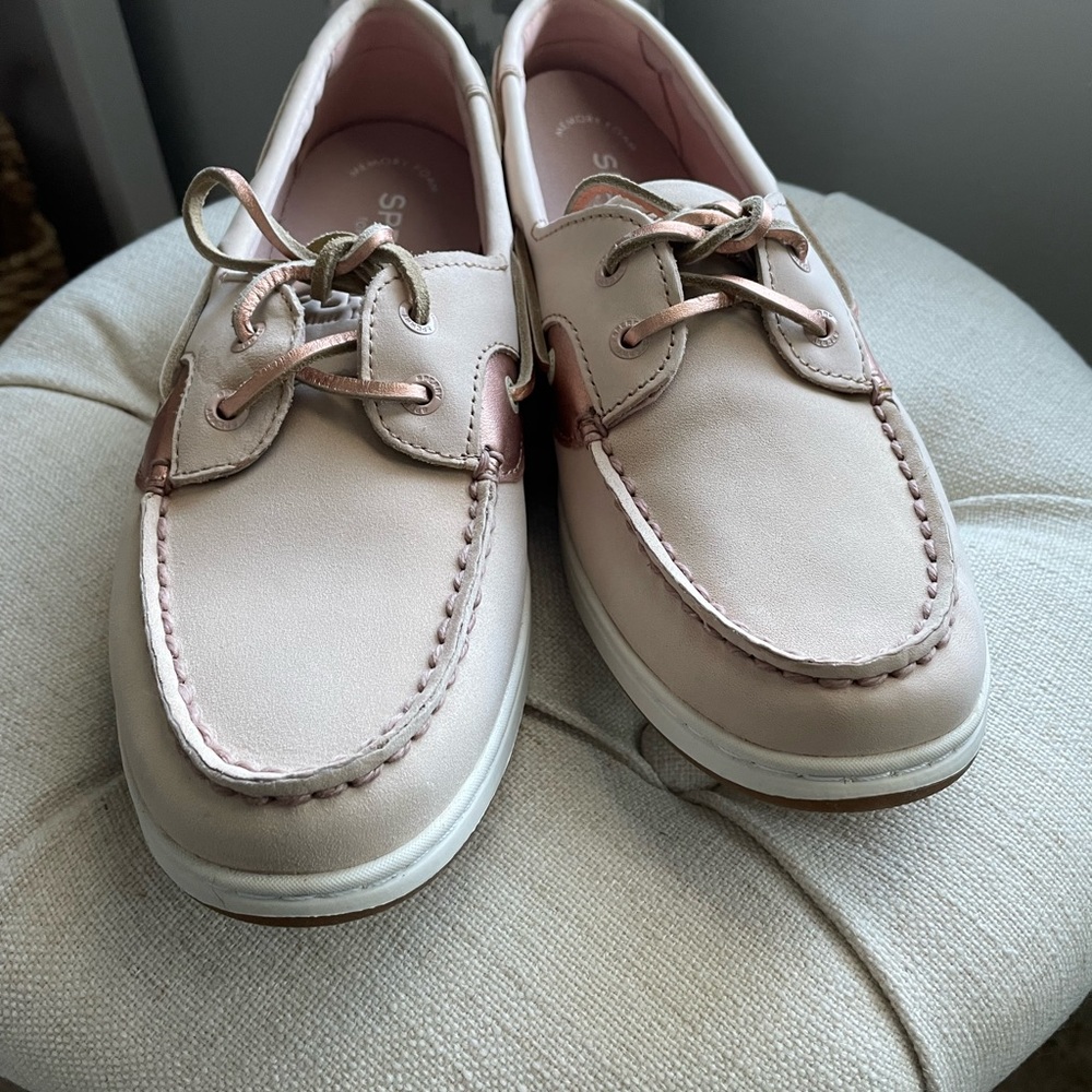 NWOT Pink Sperry Memory Foam Sneakers (sz 8.5)